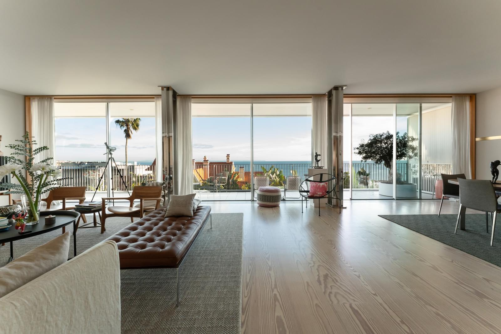Luxurious 4-Bedroom Apartment with Sea View at Grand Hotel – Monte Estoril