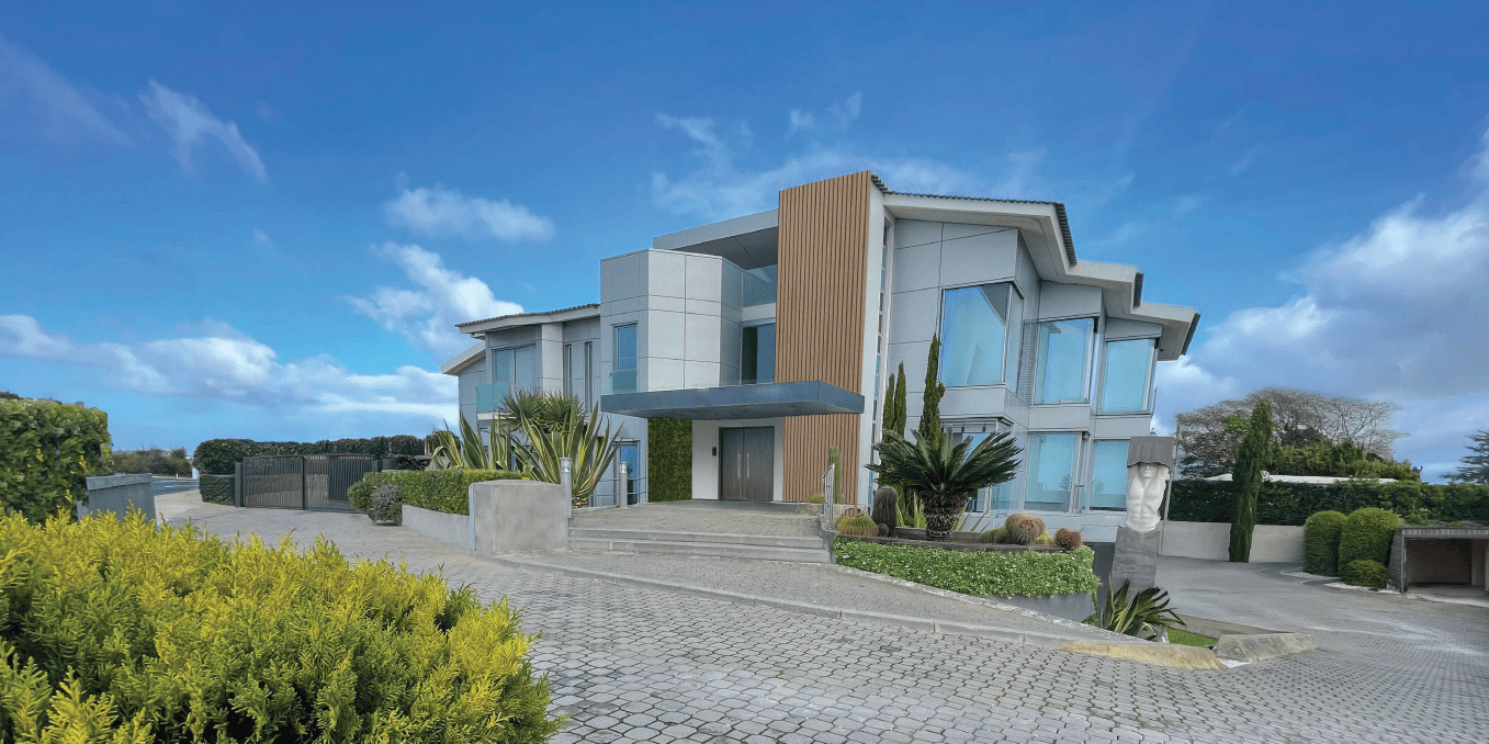 Casa da Âncora – Prestigious Villa with Panoramic Sea View in Estoril
