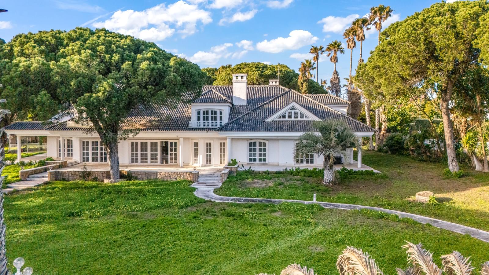 9 Bedroom Detached house with swimming pool, Guia, Cascais