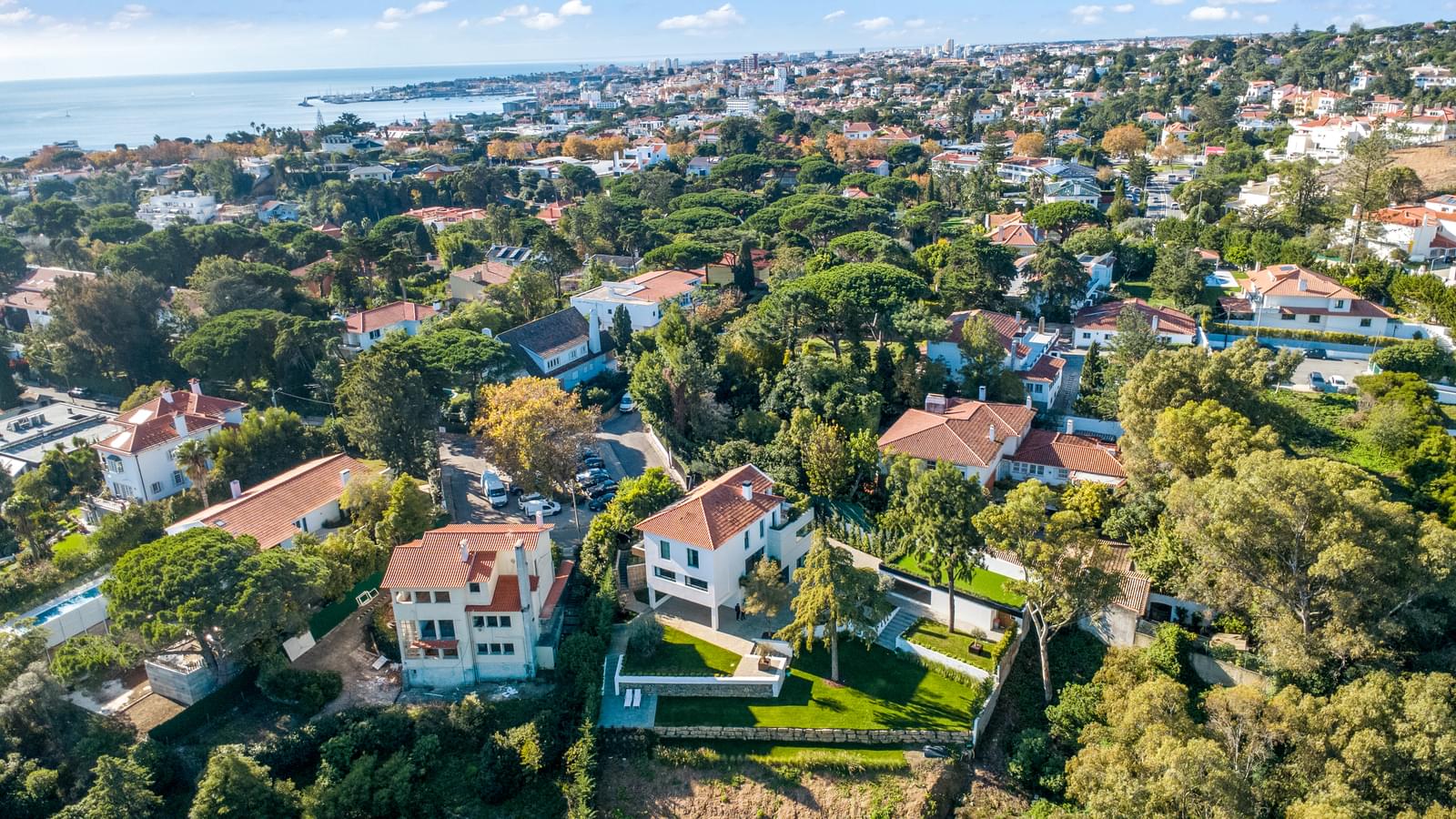 5 Bedroom Detached house with garden, Estoril, Cascais