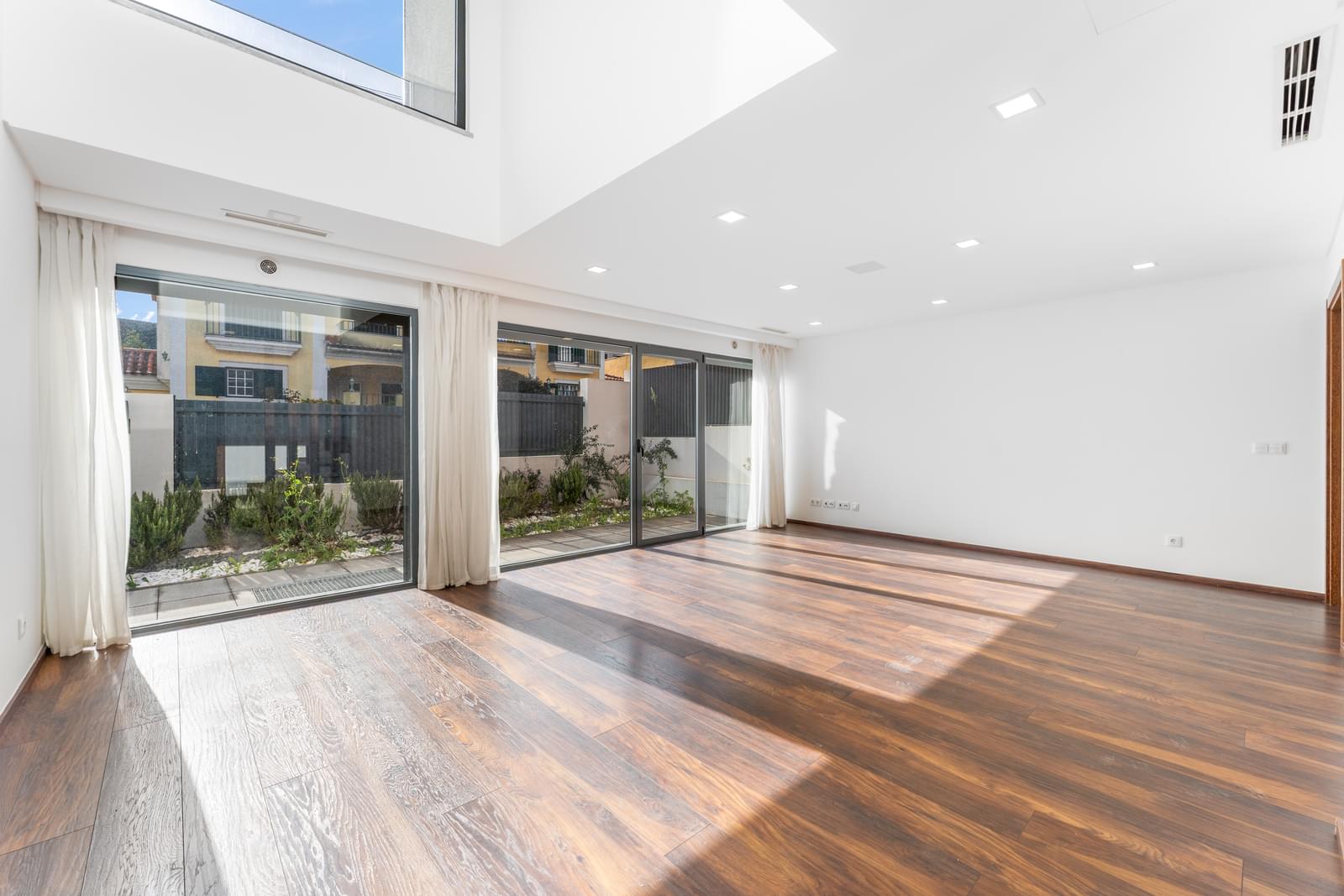 3 Bedroom House with parking, Atiba, Cascais