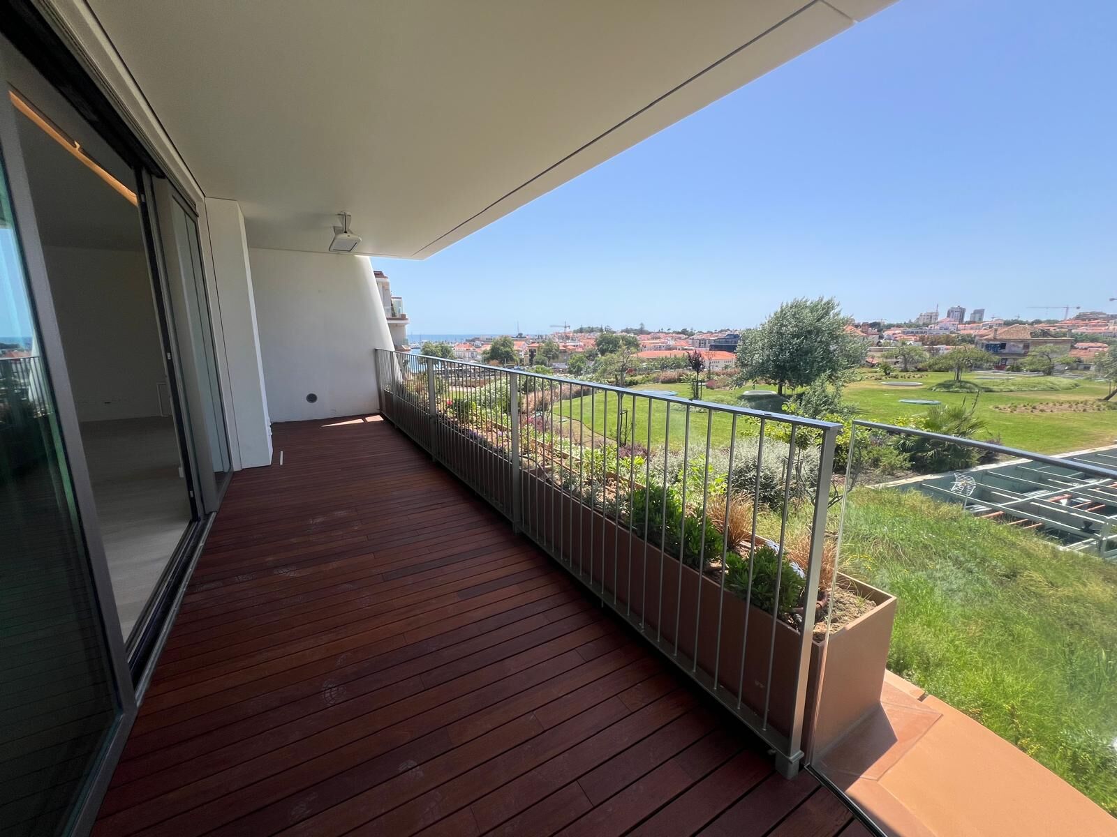 2 Bedroom Apartment with swimming pool, Cascais